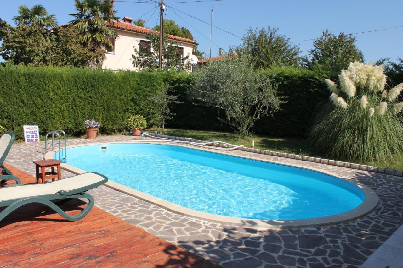 With A Swimming Pool - 3358 Apartment Umag
