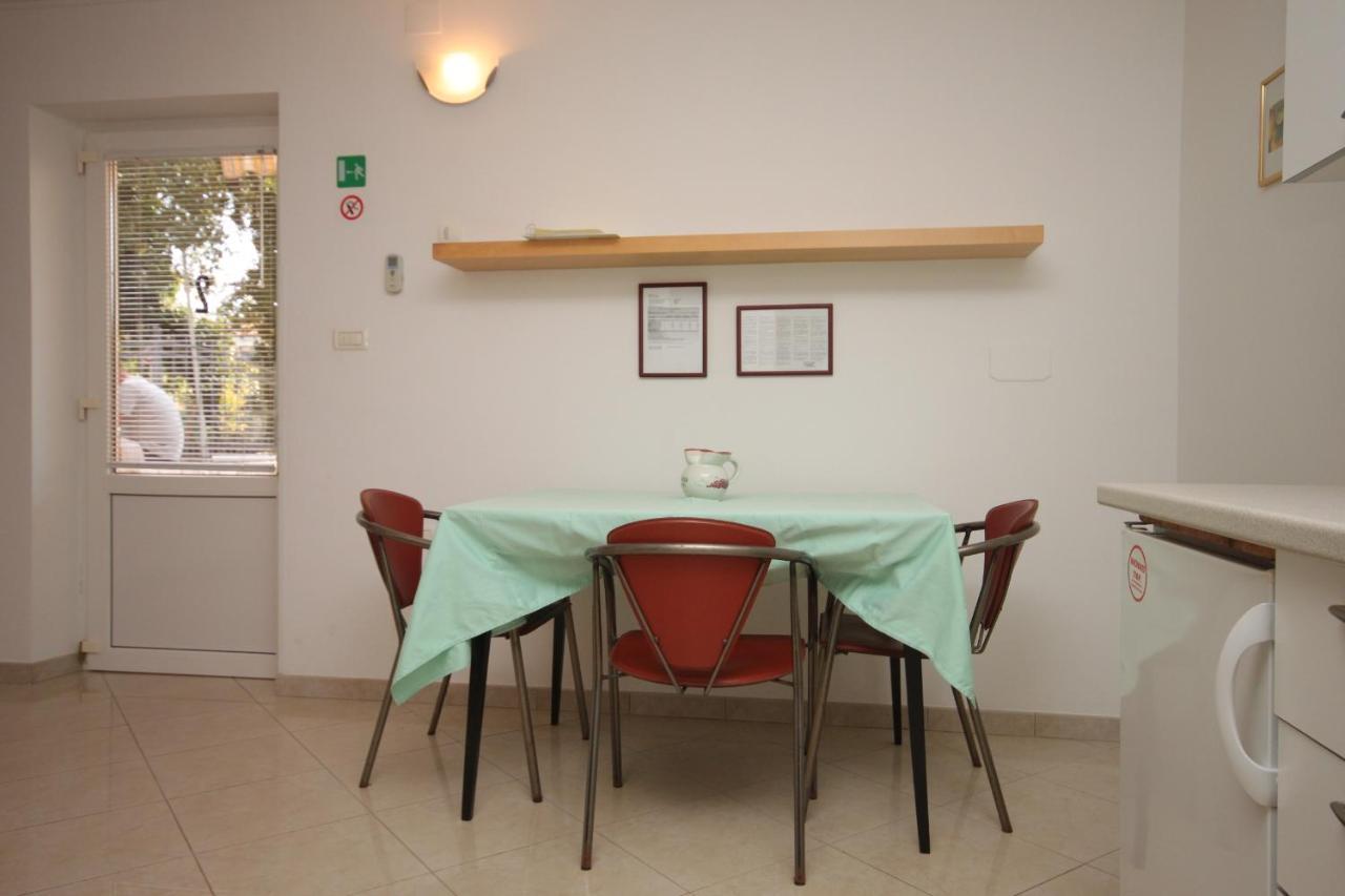 With A Swimming Pool - 3358 Apartment Umag