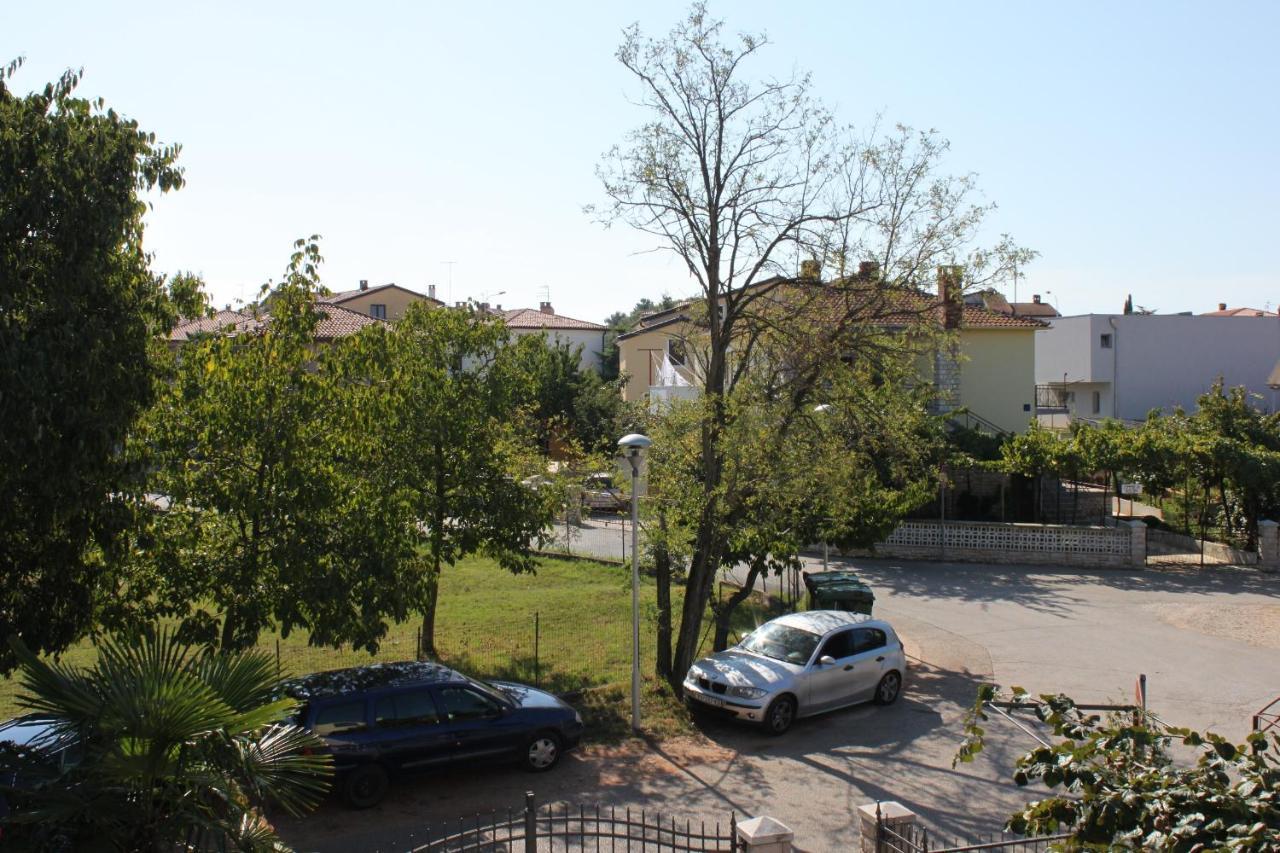 With A Swimming Pool - 3358 Umag