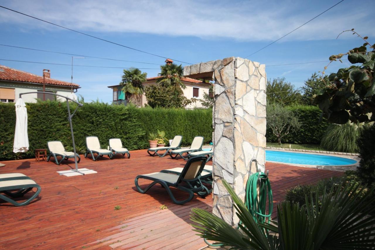 Apartment With A Swimming Pool - 3358 *