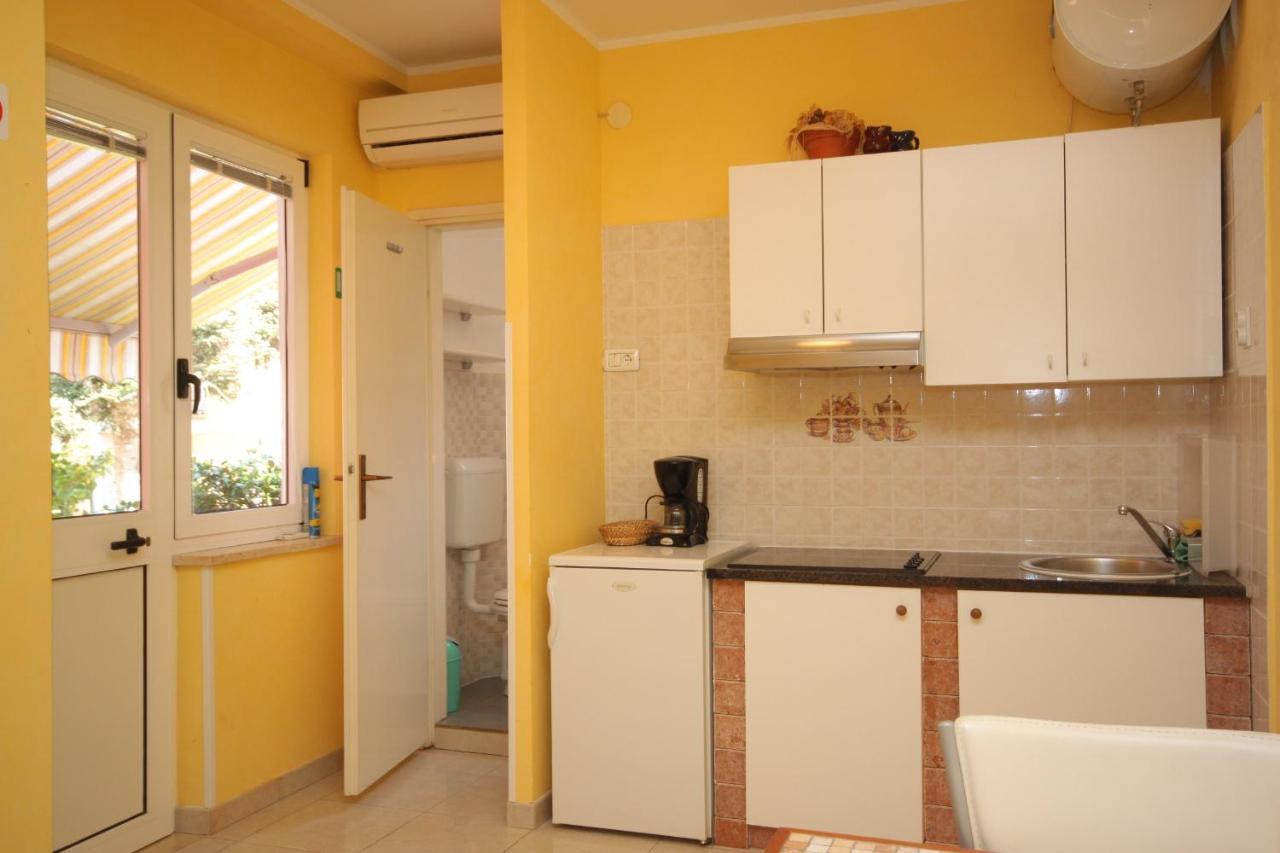 With A Swimming Pool - 3358 Apartment Umag