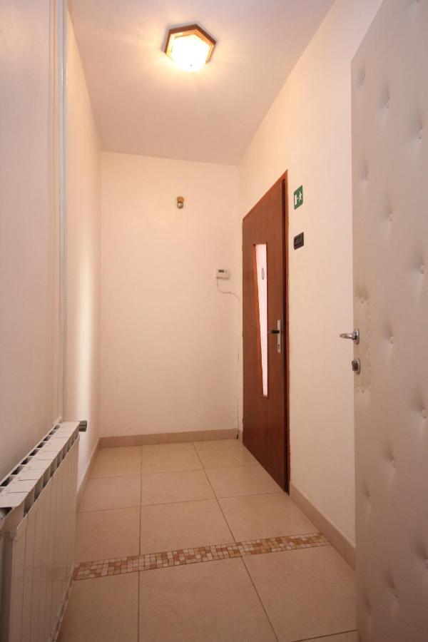 With A Swimming Pool - 3358 Umag
